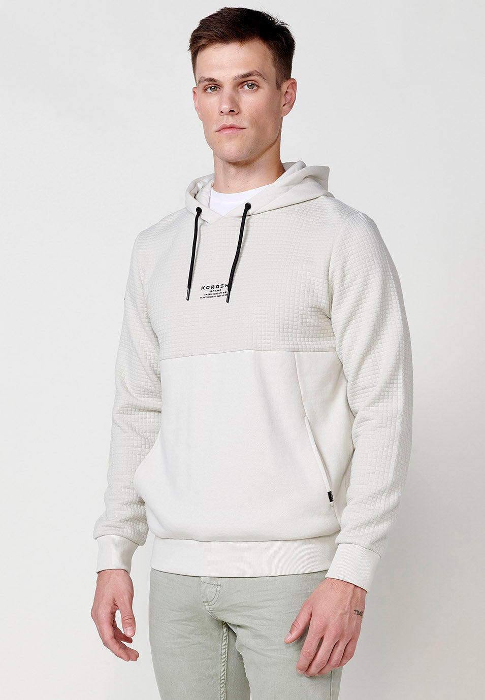 Sudadera Hombre Capucha Texturizada Piedra – Koroshi