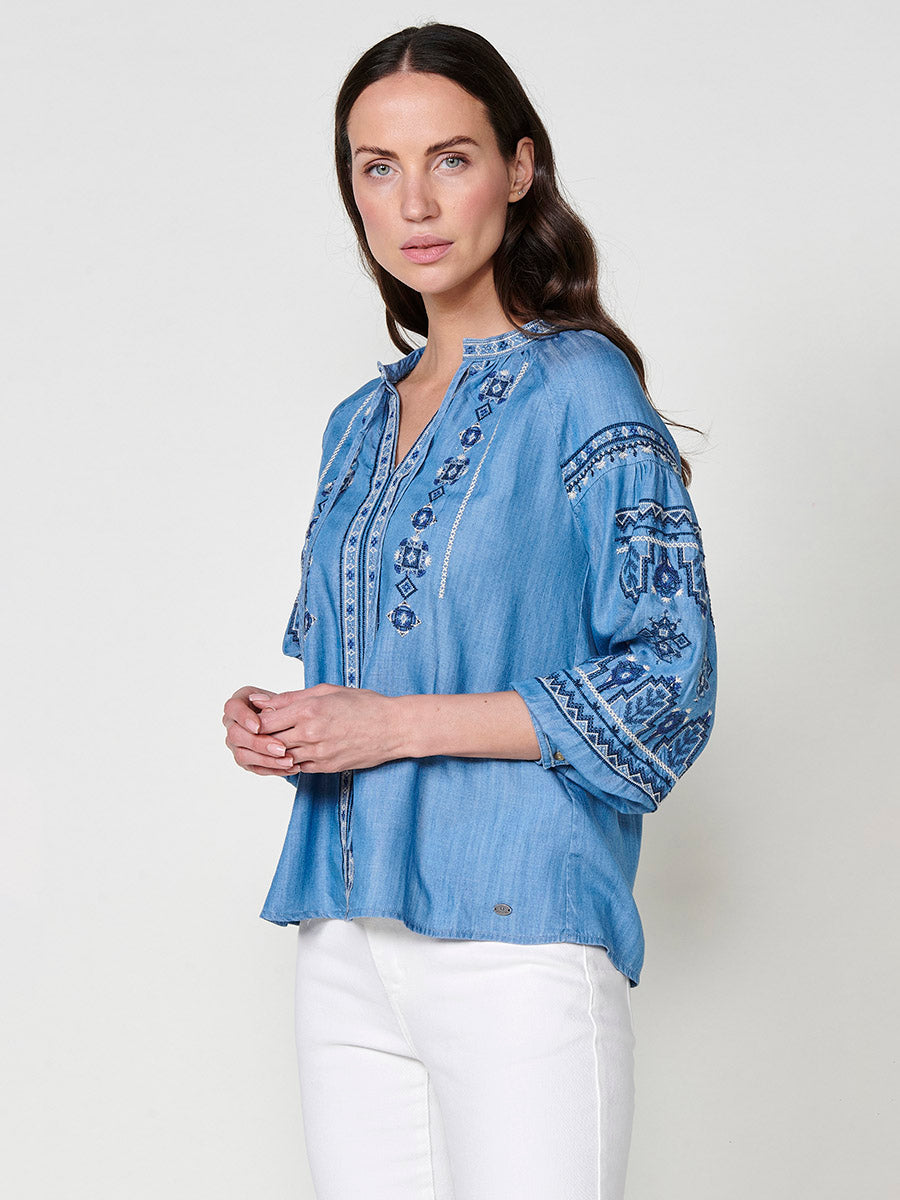 Blusa Mujer Efecto Denim Bordado Étnico – Koroshi Azul