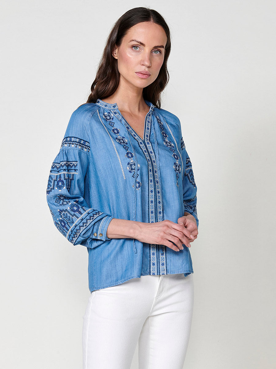 Blusa Mujer Efecto Denim Bordado Étnico – Koroshi Azul