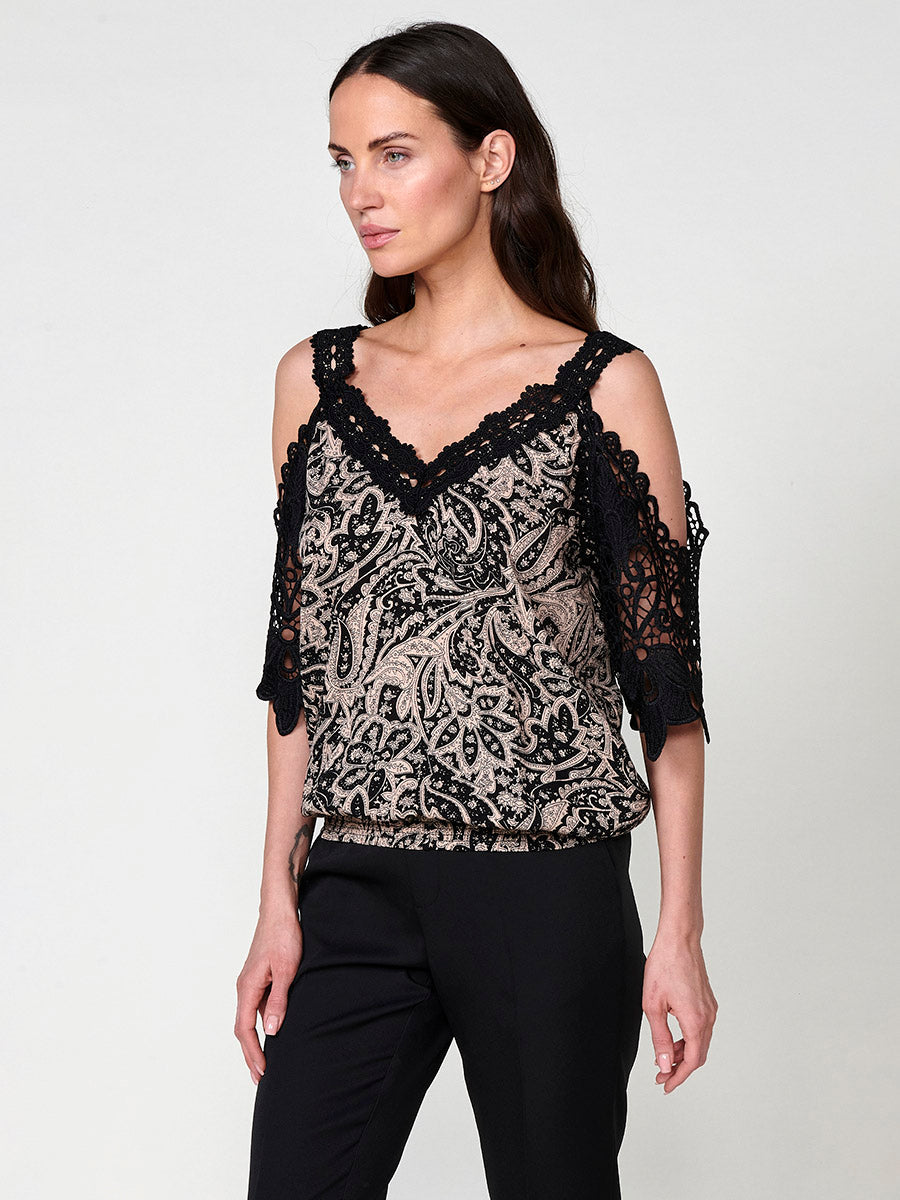 Blusa Mujer Hombros Descubiertos Estampado Cachemir – Koroshi Negra