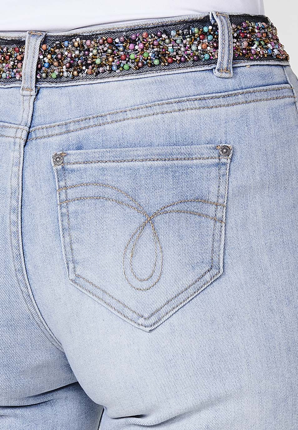 Short vaquero Mujer denim con cinturón de abalorios – Koroshi azul claro