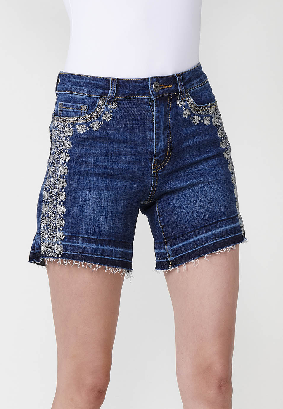 Short vaquero Mujer denim push up con cenefa bordada – Koroshi azul oscuro