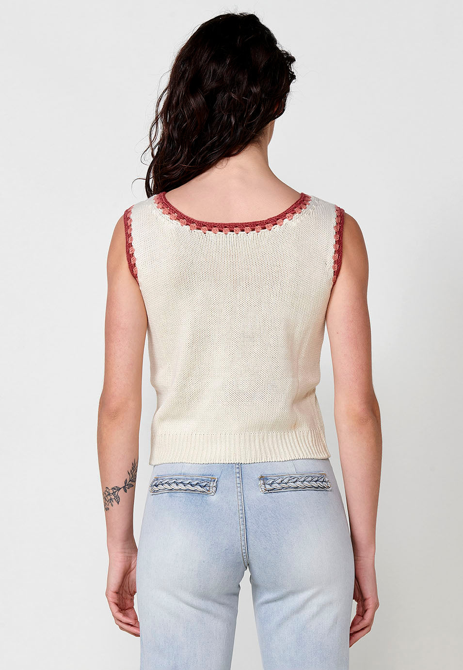 Top Mujer de tirantes de punto con detalle floral – Koroshi crudo
