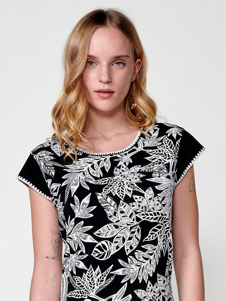 Vestido Mujer corto estampado tropical con bordado – Koroshi negro