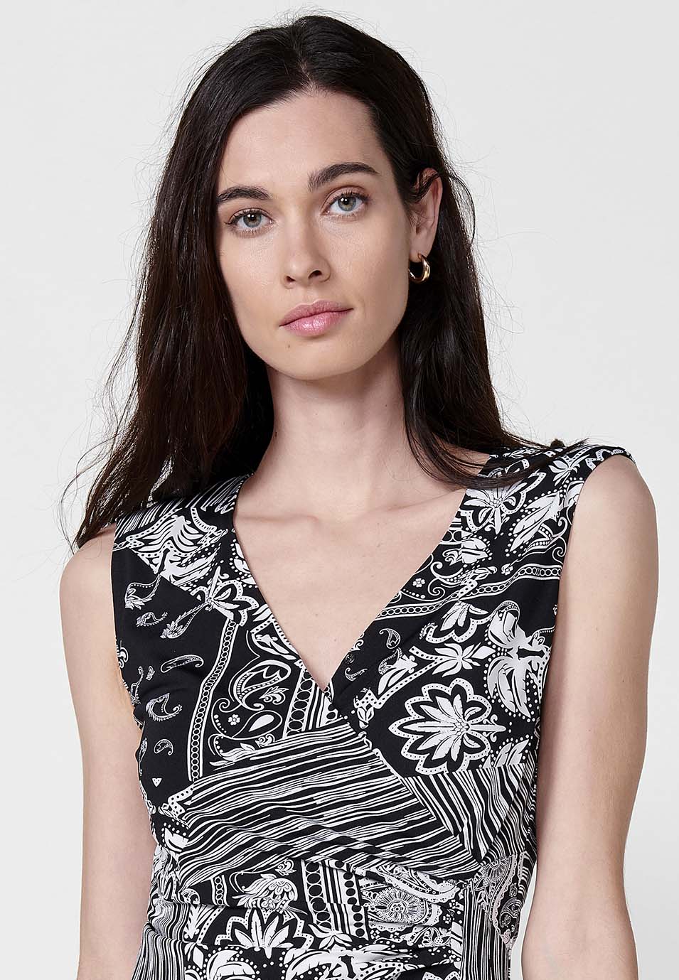 Vestido corto mujer escote pico cruzado estampado patch – Koröshi Negro