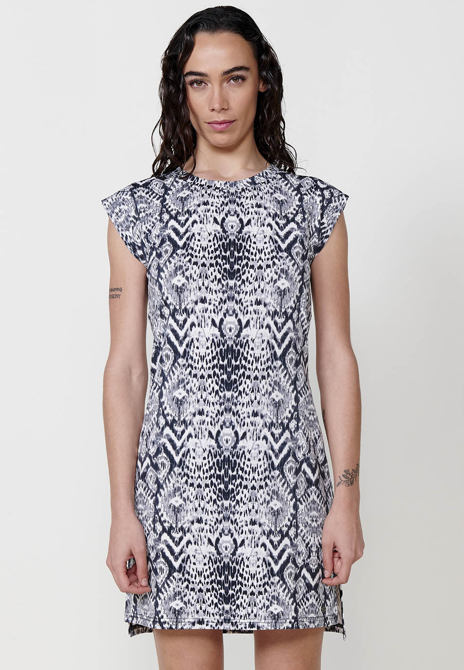 Vestido Mujer corto estampado ikat – Koroshi negro
