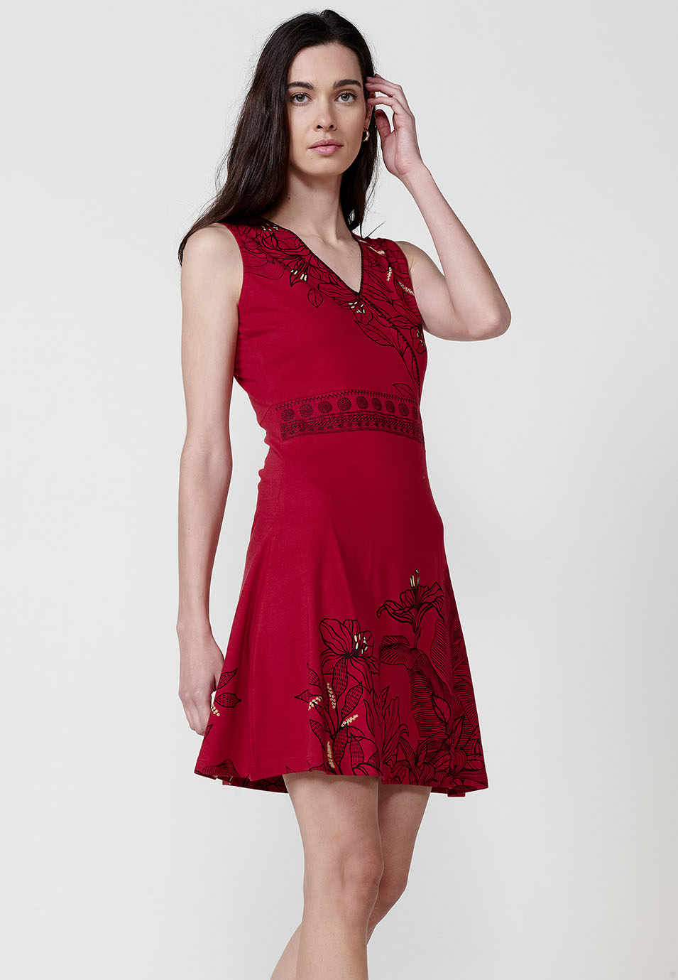 Vestido Mujer corto estampado floral con escote en pico – Koroshi 2512VS57