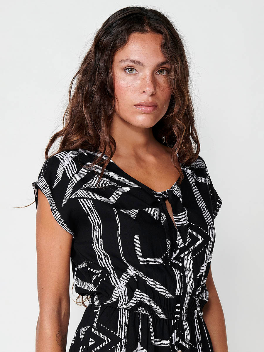 Mono Mujer corto estampado étnico – Koroshi negro