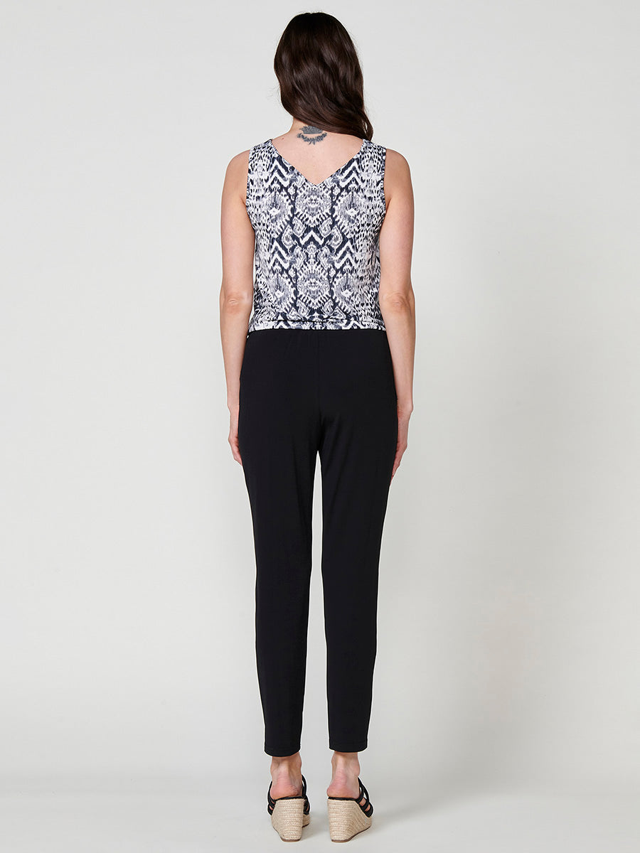 Mono Mujer largo con escote drapeado estampado ikat – Koroshi negro