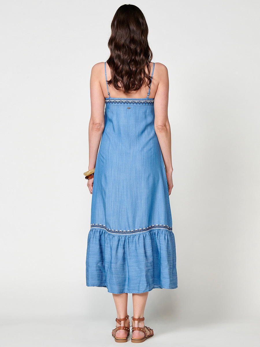 Vestido Mujer largo efecto denim con bordado étnico – Koroshi azul denim