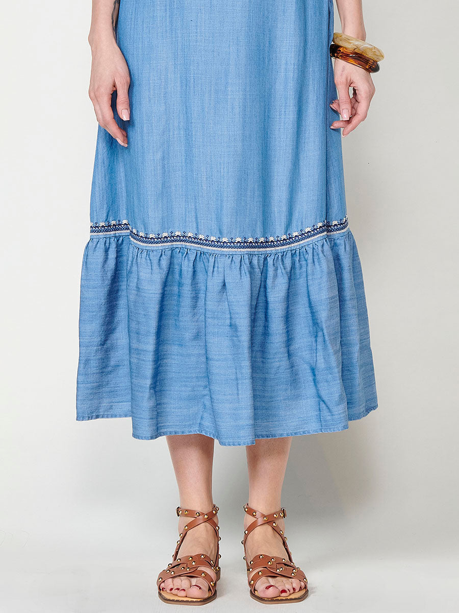 Vestido Mujer largo efecto denim con bordado étnico – Koroshi azul denim