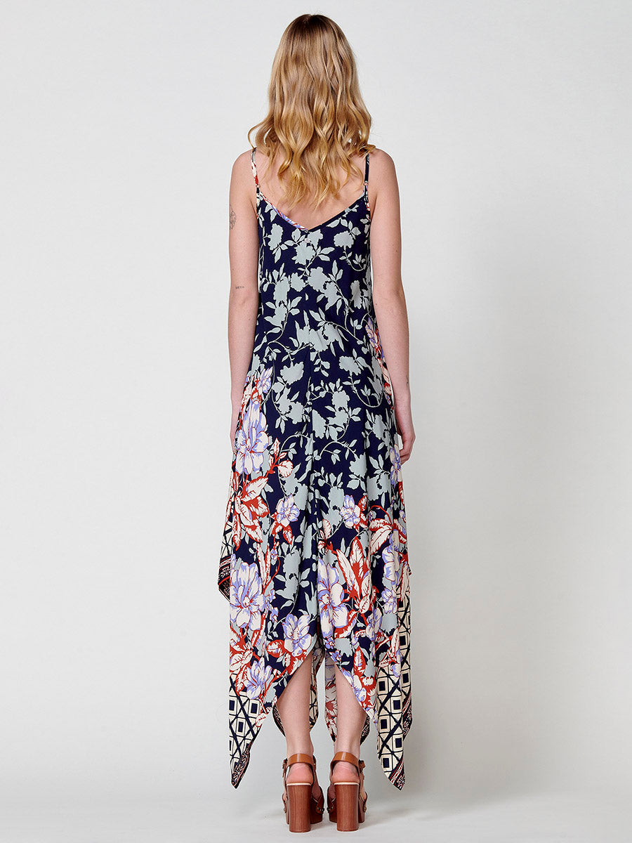 Vestido Mujer largo de viscosa estampado con bajo en picos – Koroshi 2512VS89