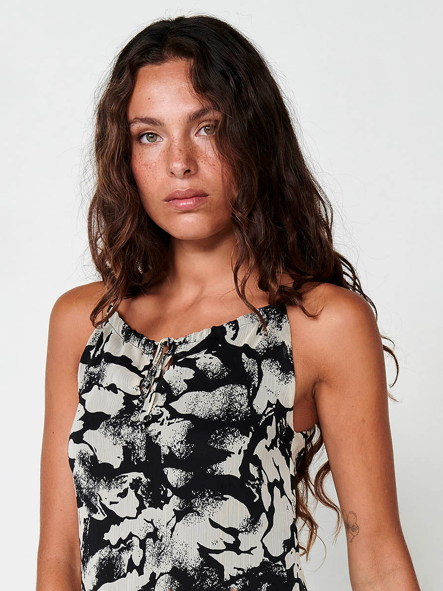 Vestido Mujer corto de gasa con cuello halter estampado abstracto – Koroshi negro