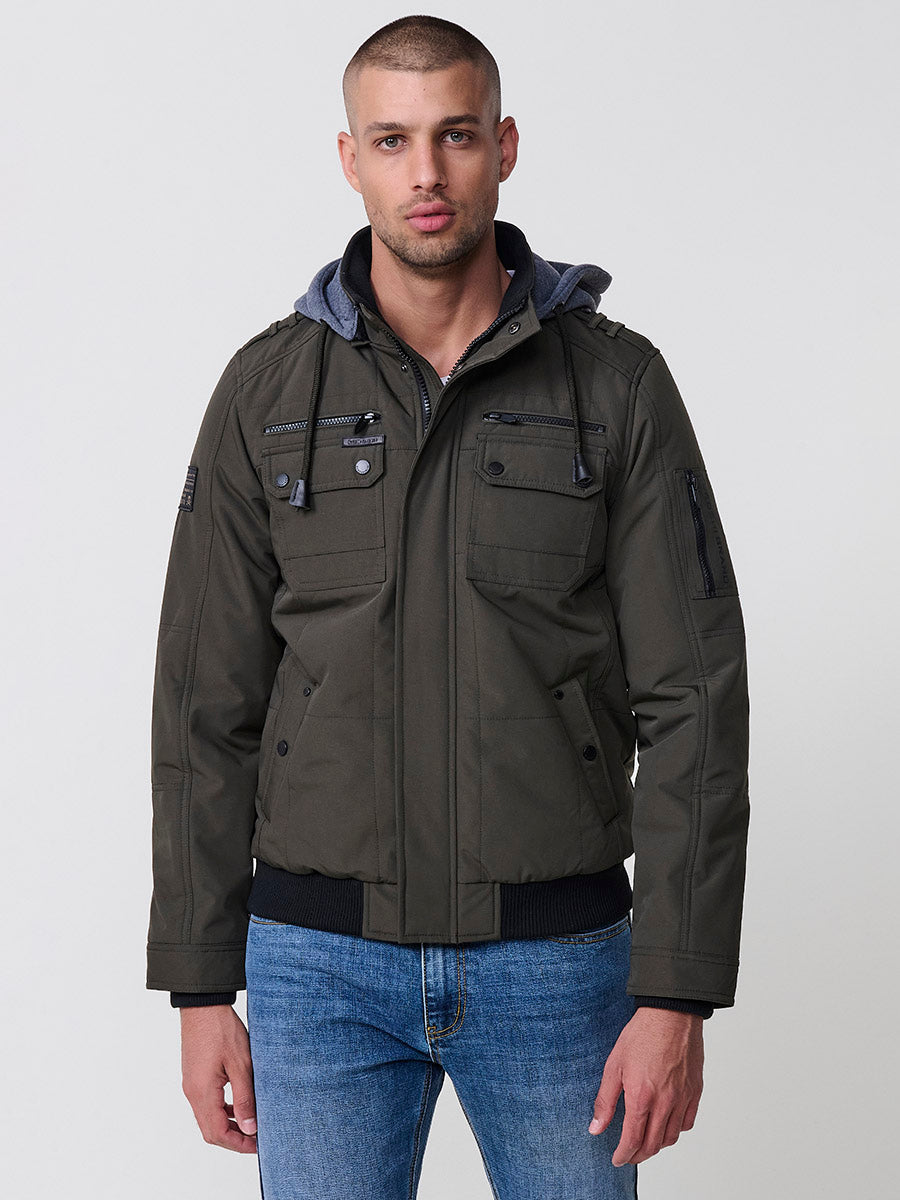 Chaqueta cazadora acolchada hombre con capucha, bolsillos y cierre cremallera.