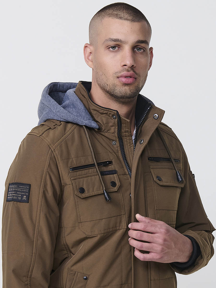 Chaqueta cazadora acolchada hombre con capucha, bolsillos y cierre cremallera.