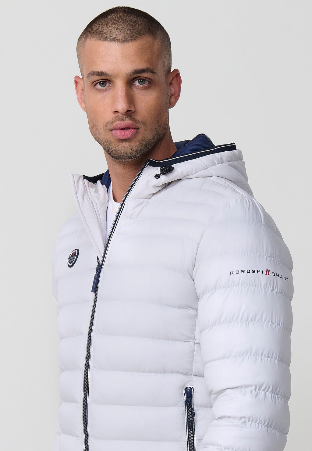 Chaqueta Acolchada Hombre Tipo Plumífero con Capucha – Koroshi 2521JA49