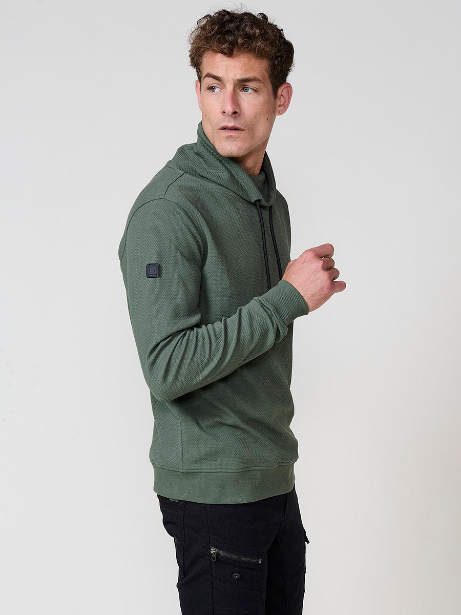 Sudadera Hombre Cuello Alto con Cordón Ajustable – Koroshi 2521SU32