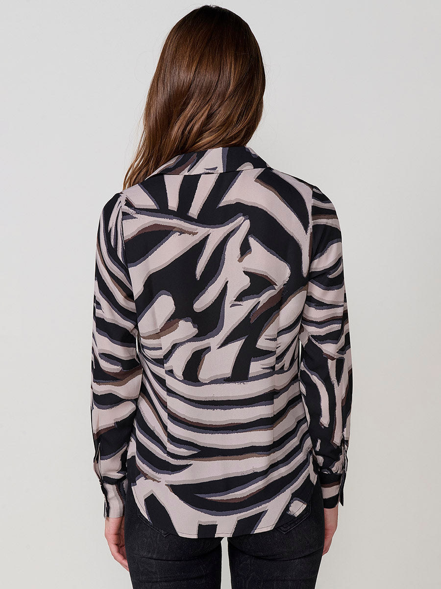 Camisa Mujer Satinada Estampado Animal Cuello Camisero – Koroshi Negro