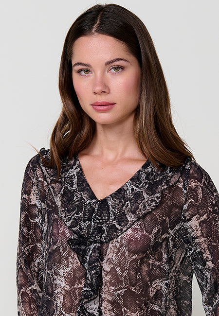 Blusa Mujer Chifón Estampado Serpiente Volantes – Koroshi Negro
