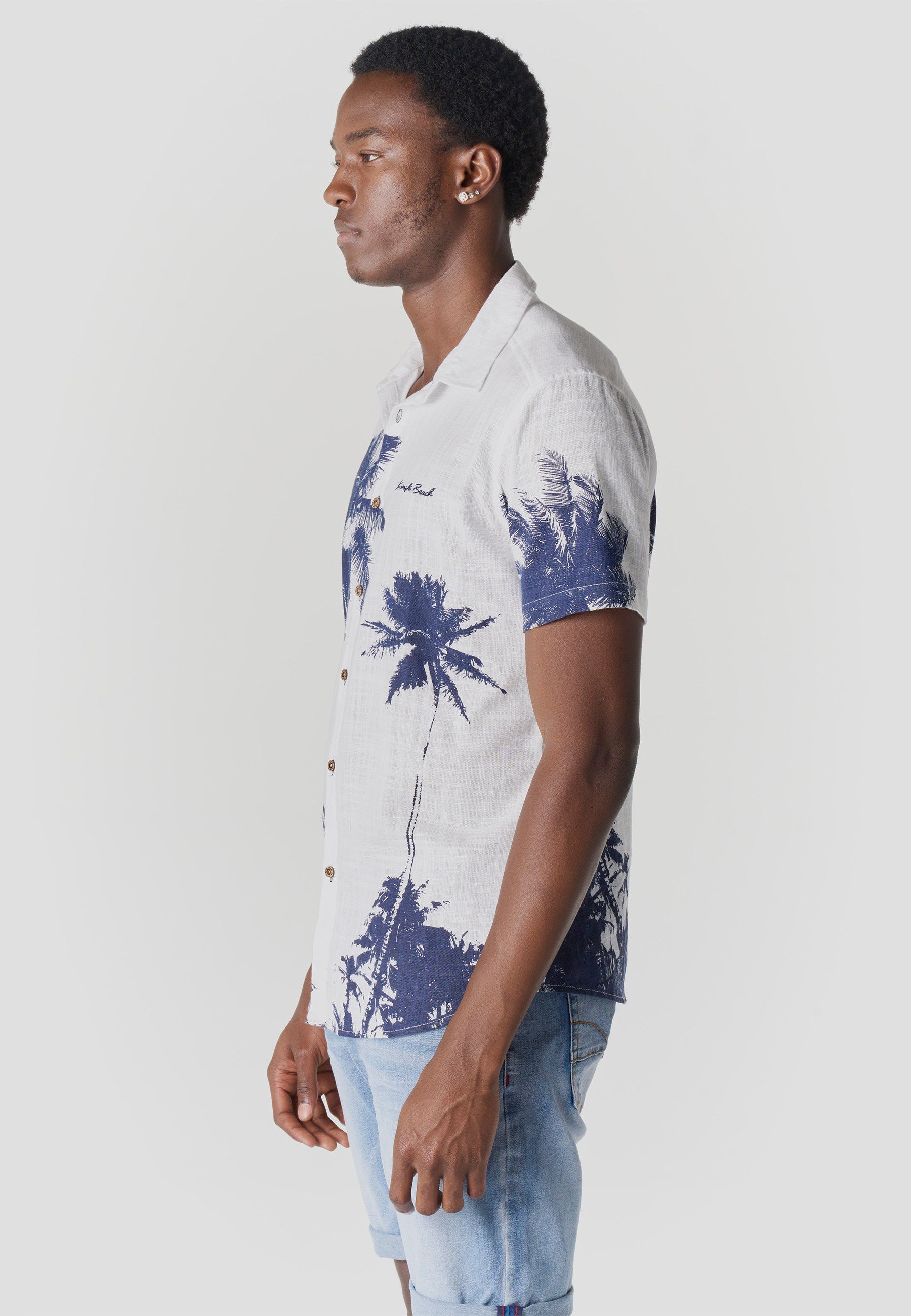Camisa Hombre Manga Corta Algodón Estampado Tropical Palmeras – Koroshi Blanca