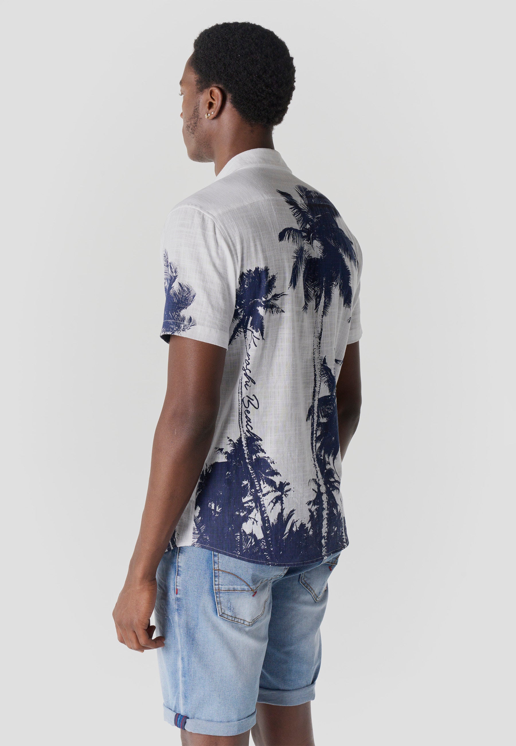 Camisa Hombre Manga Corta Algodón Estampado Tropical Palmeras – Koroshi Blanca