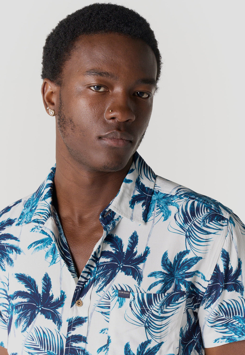 Camisa Hombre Manga Corta Estampado Tropical Viscosa – Koroshi 2611CC36