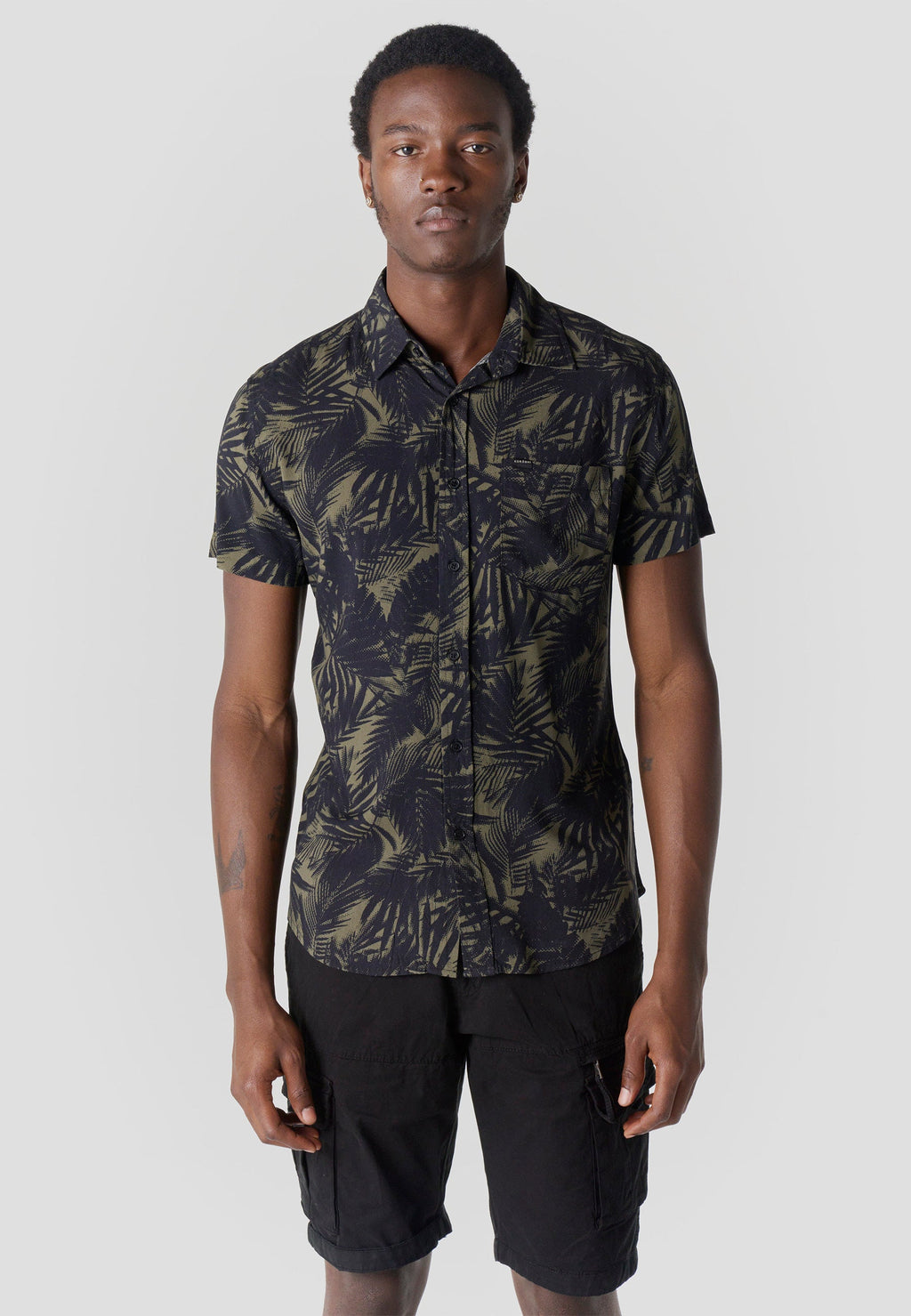 Camisa Hombre Manga Corta Estampado Tropical Viscosa – Koroshi 2611CC36