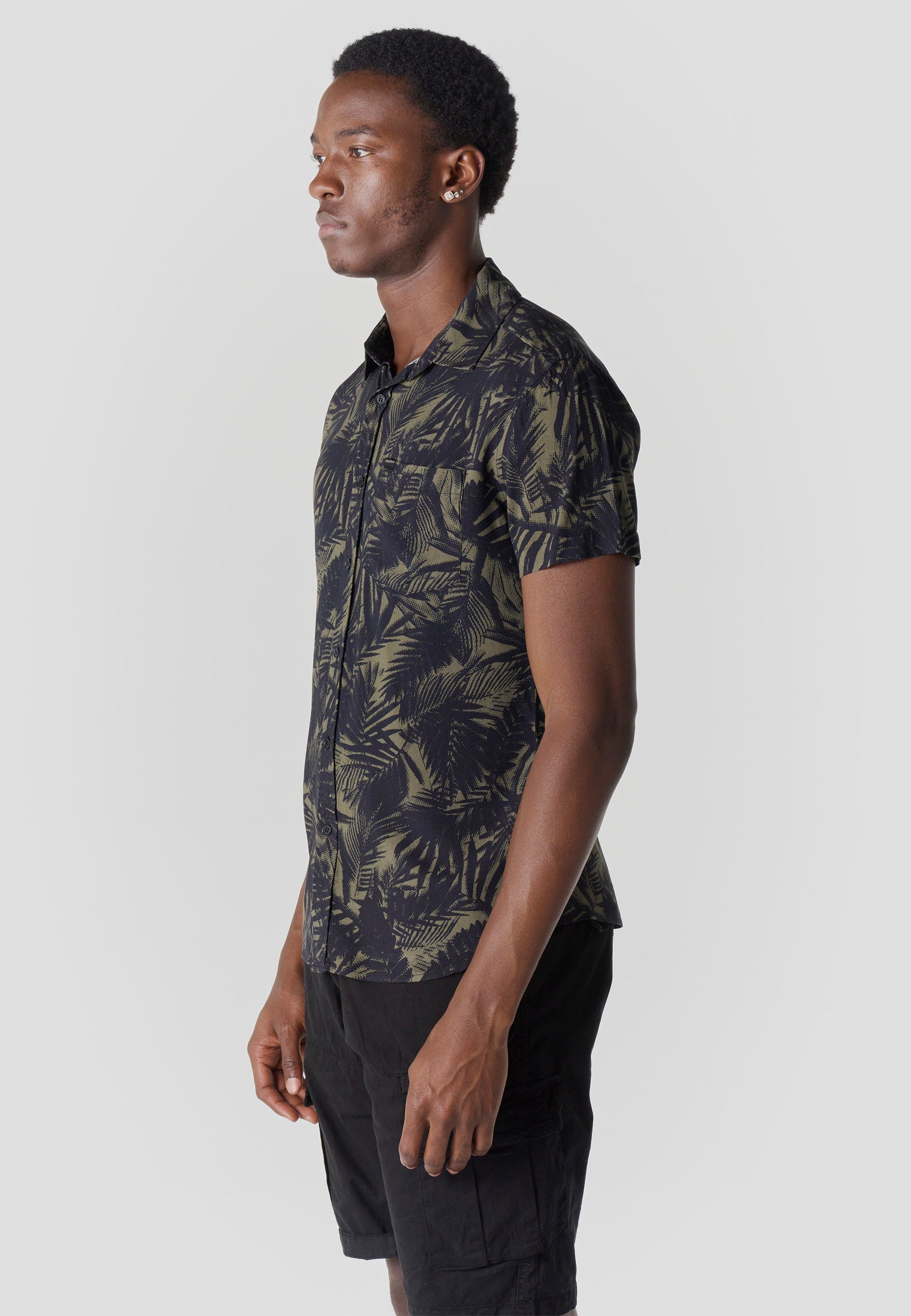 Camisa Hombre Manga Corta Estampado Tropical Viscosa – Koroshi 2611CC36