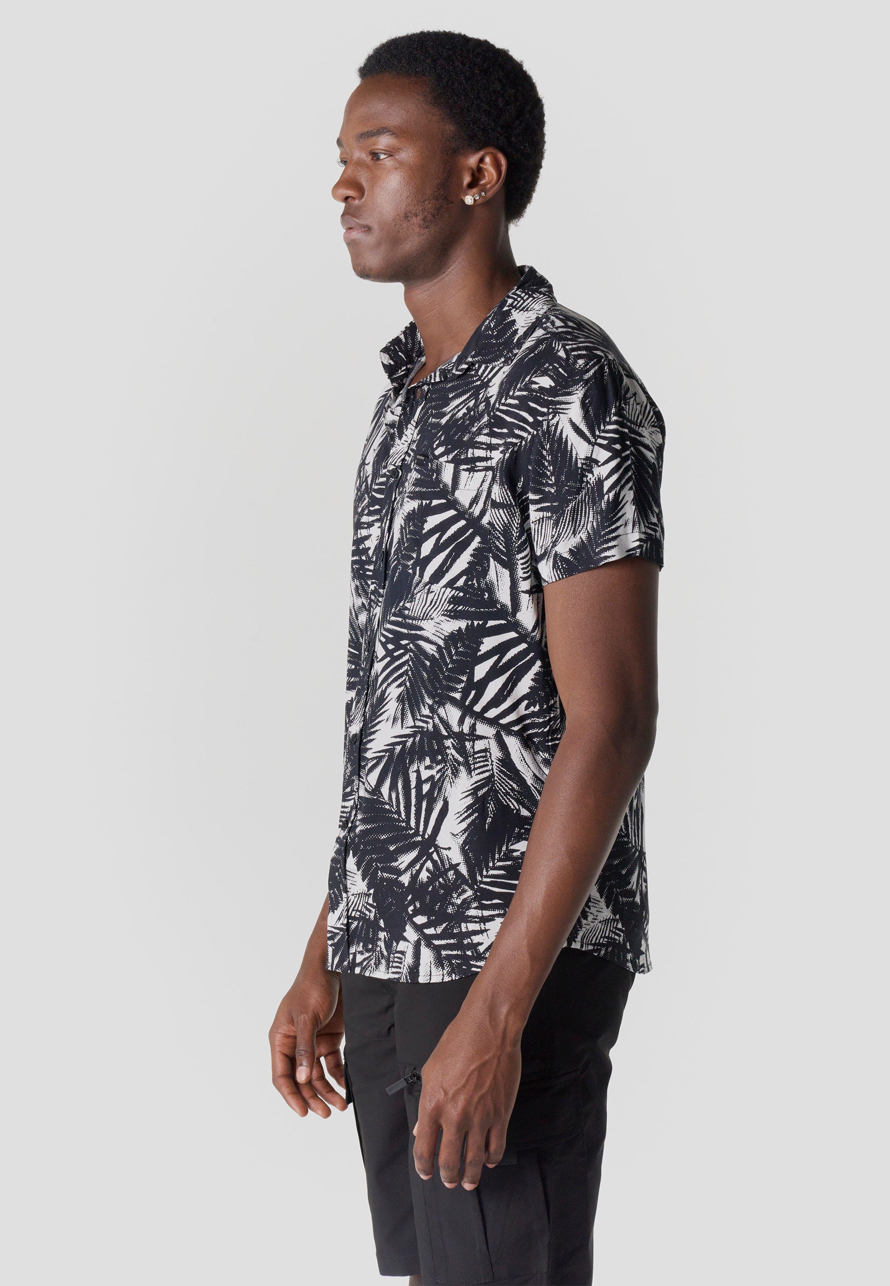 Camisa Hombre Manga Corta Estampado Tropical Viscosa – Koroshi 2611CC36