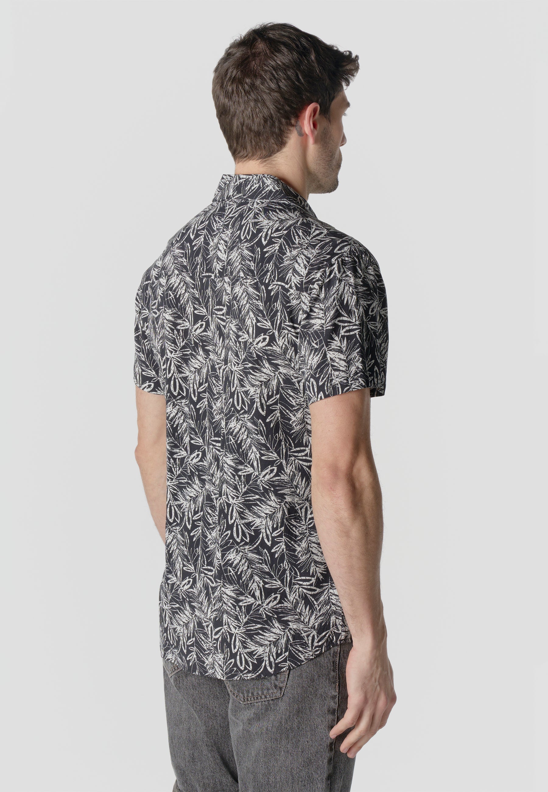Camisa Hombre Manga Corta Estampado Tropical Viscosa – Koroshi 2611CC37