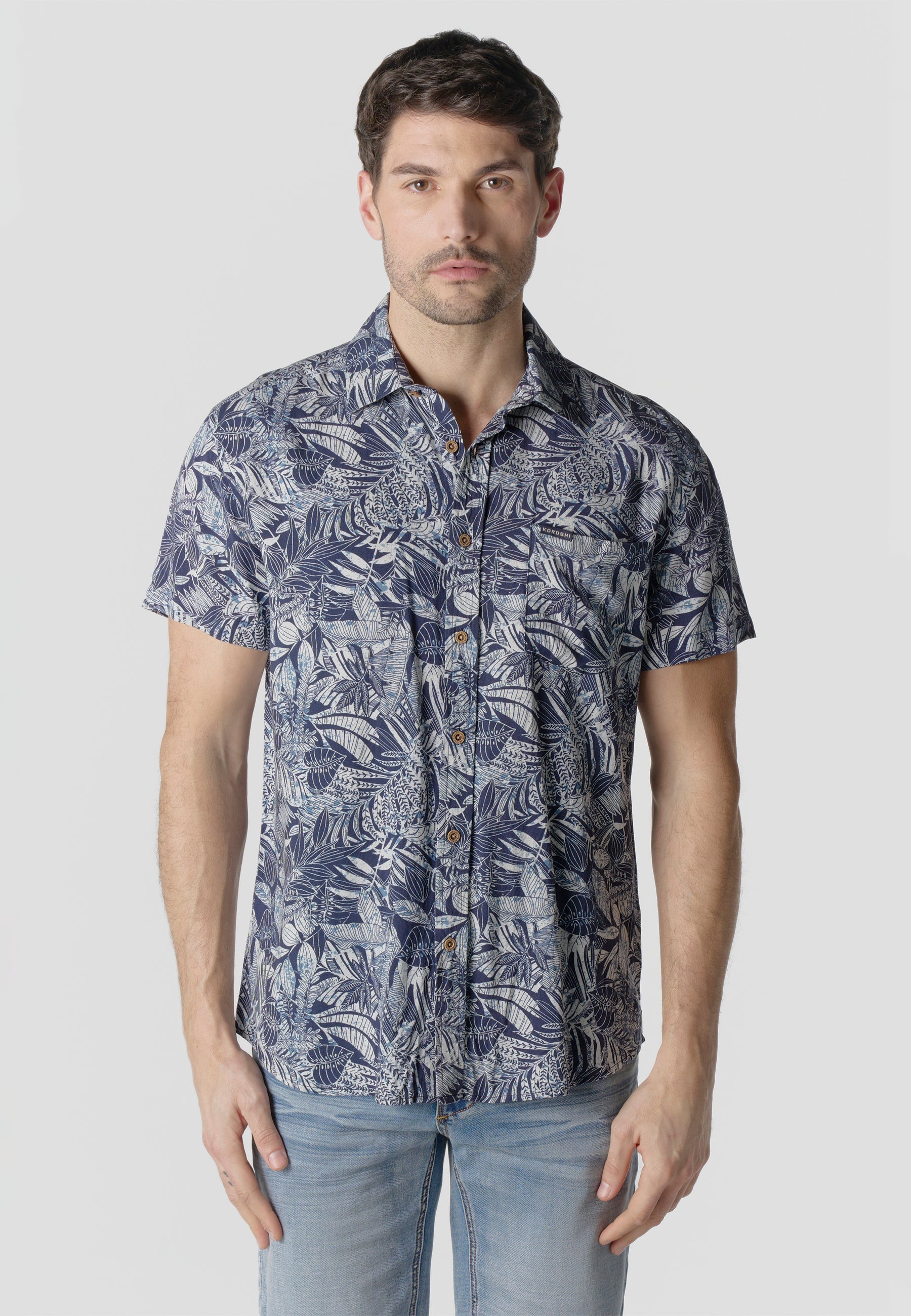 Camisa Hombre Manga Corta Estampado Tropical Viscosa – Koroshi 2611CC37