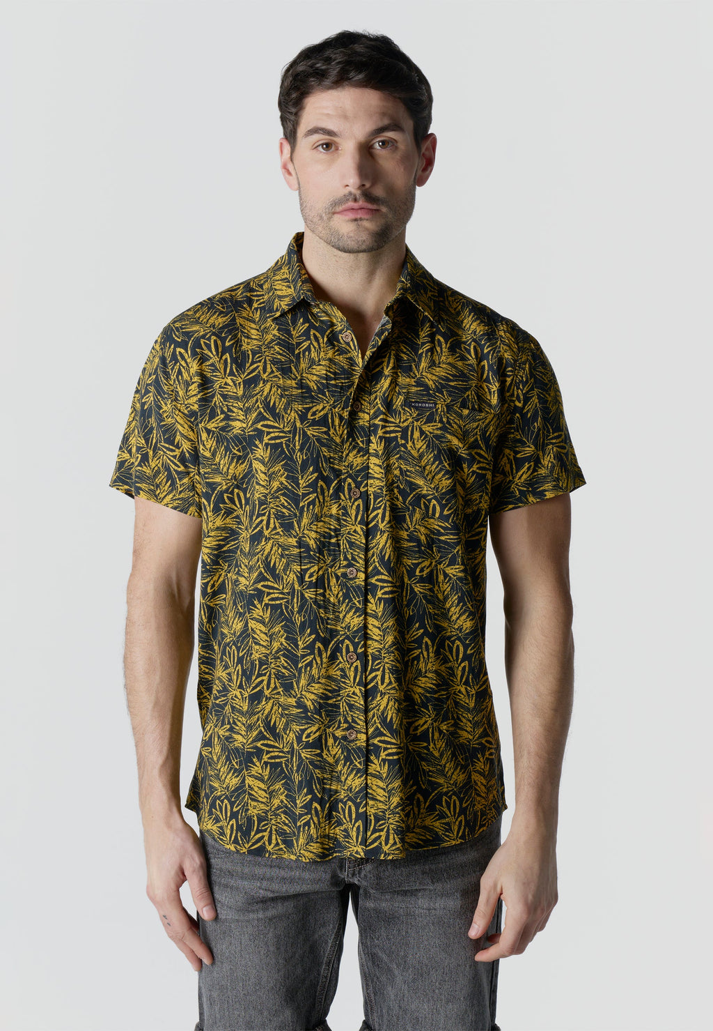 Camisa Hombre Manga Corta Estampado Tropical Viscosa – Koroshi 2611CC37