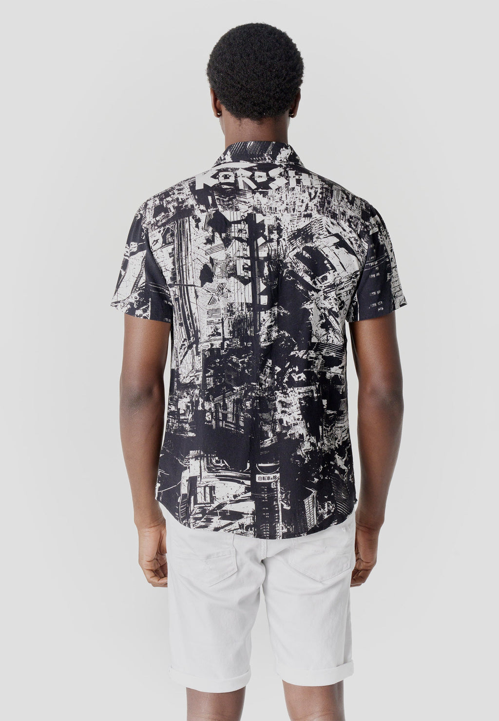 Camisa Hombre Manga Corta Estampado Tropical Viscosa – Koroshi 2611CC37