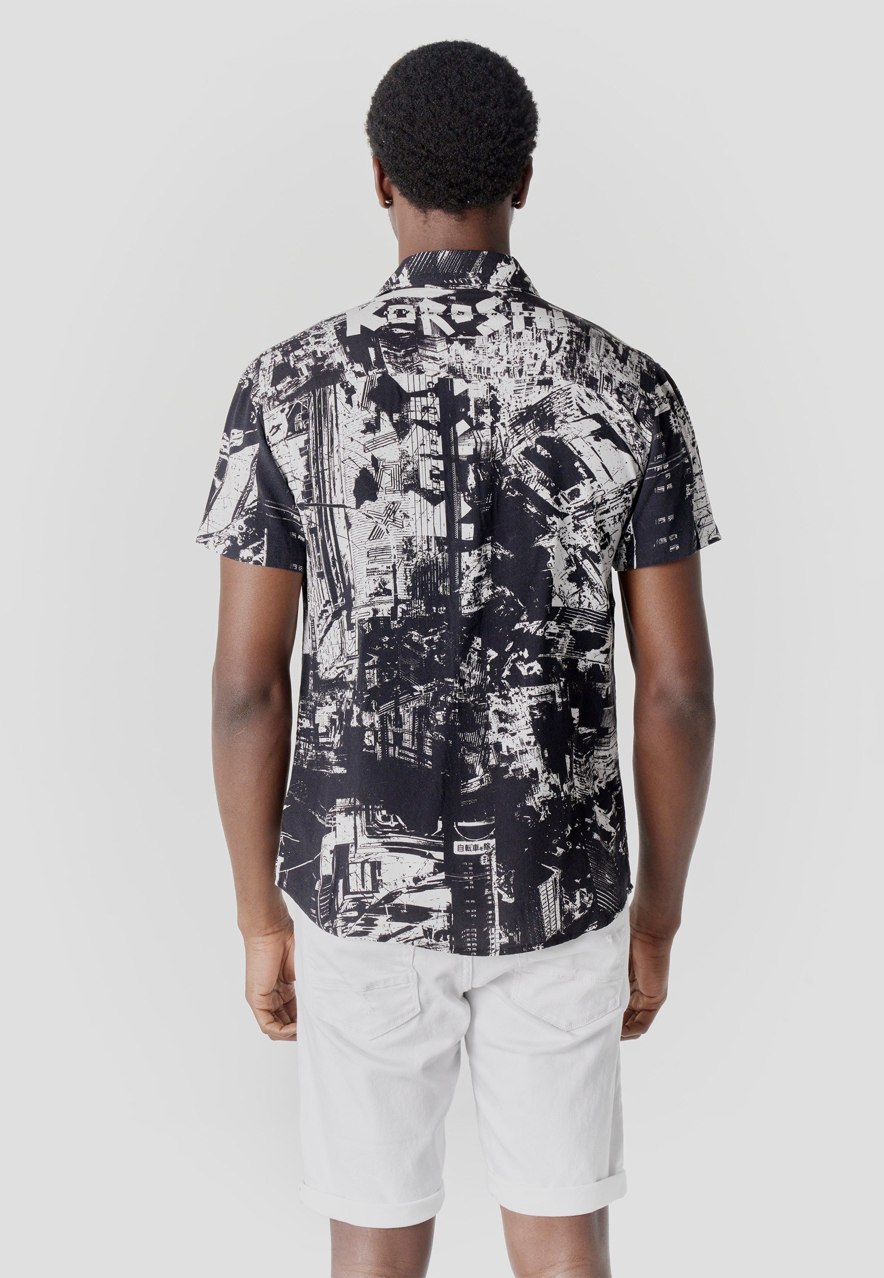 Camisa Hombre Manga Corta Estampado Tropical Viscosa – Koroshi 2611CC37