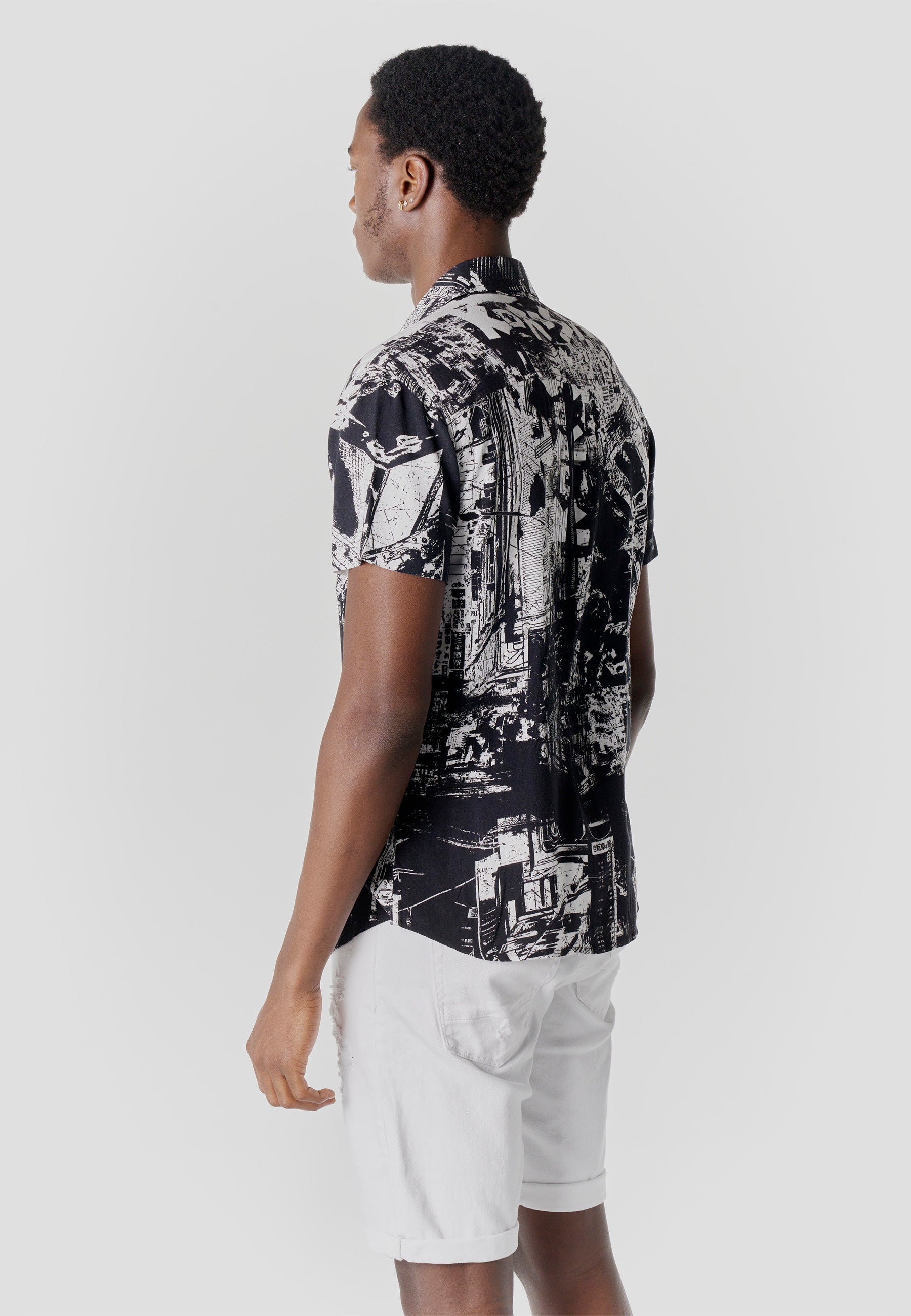 Camisa Hombre Manga Corta Estampado Tropical Viscosa – Koroshi 2611CC37