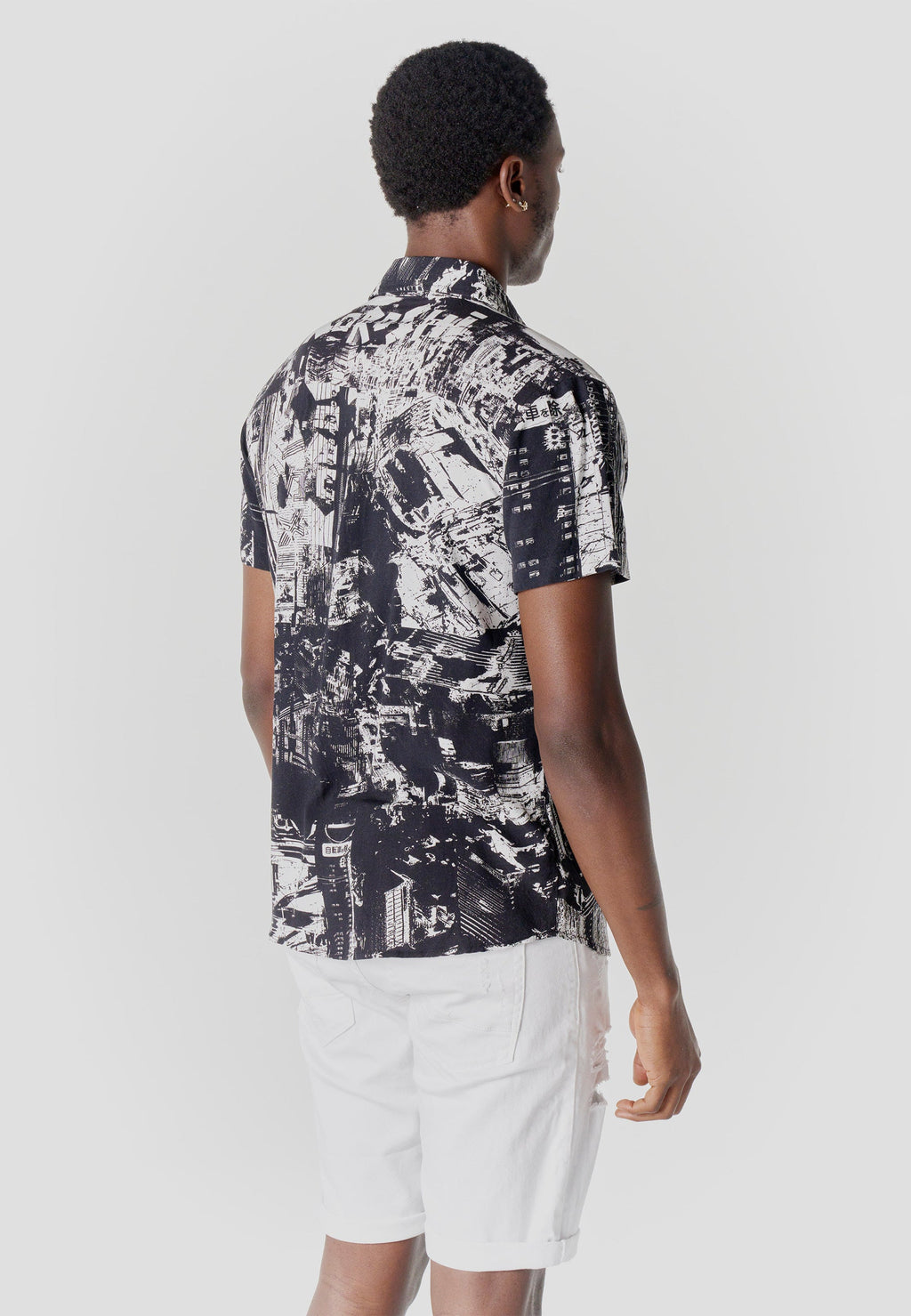 Camisa Hombre Manga Corta Estampado Tropical Viscosa – Koroshi 2611CC37