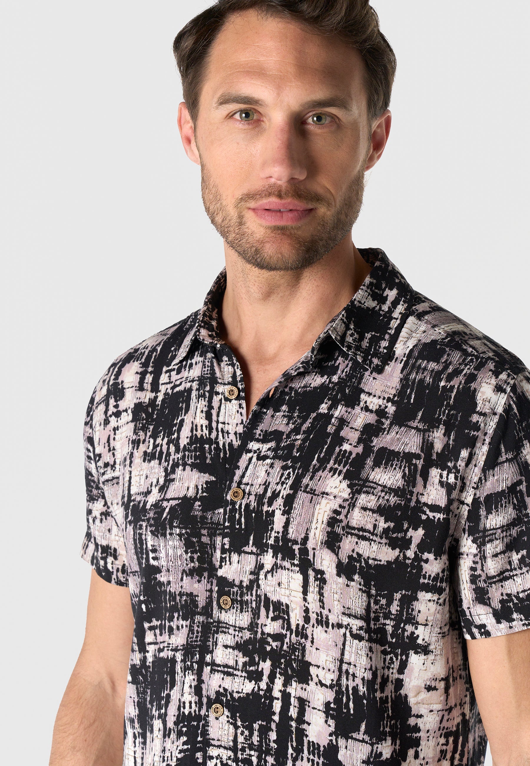 Camisa Hombre Manga Corta Viscosa Estampada – Koroshi 2611CC39
