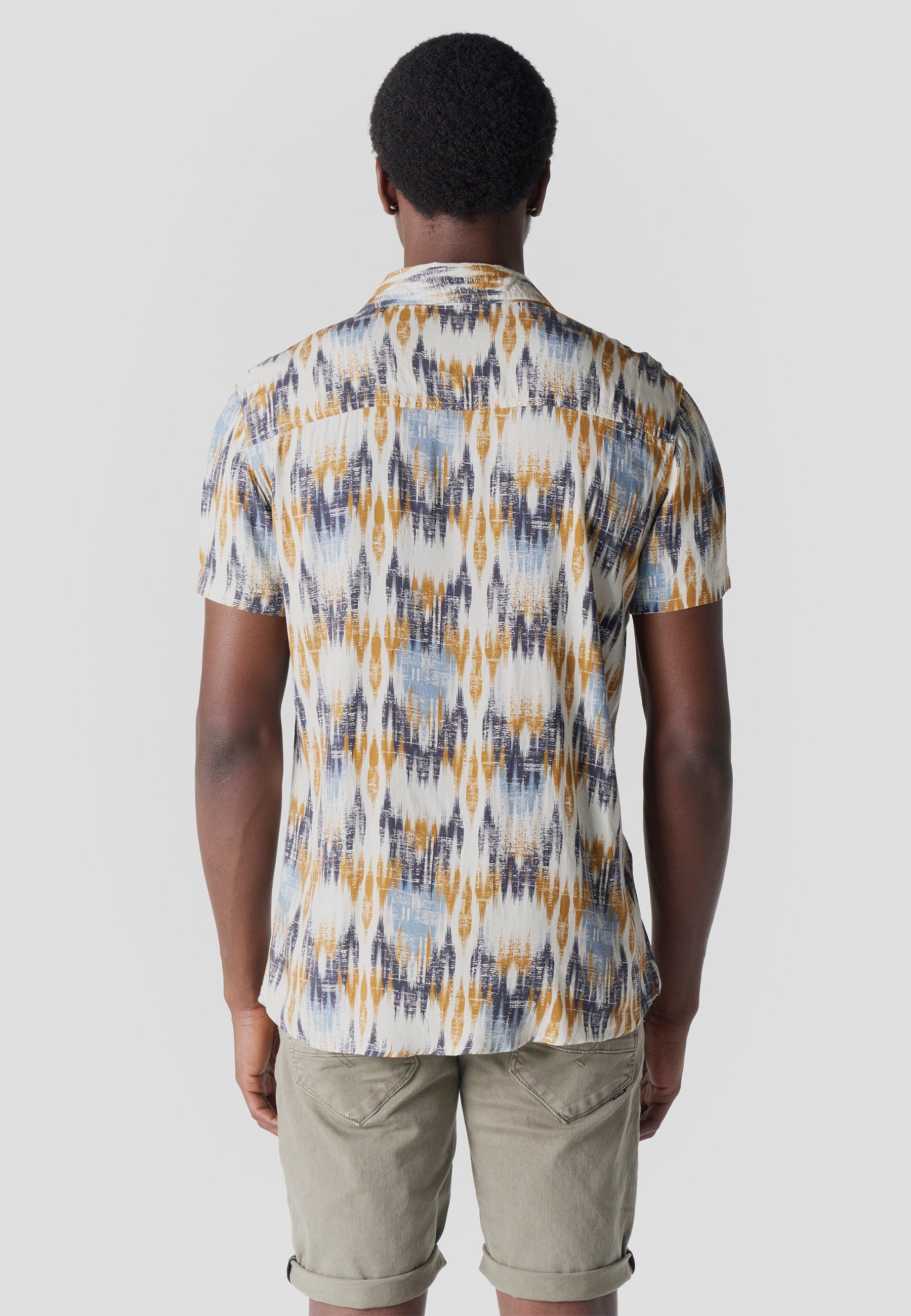 Camisa Hombre Manga Corta Viscosa Estampada – Koroshi 2611CC39