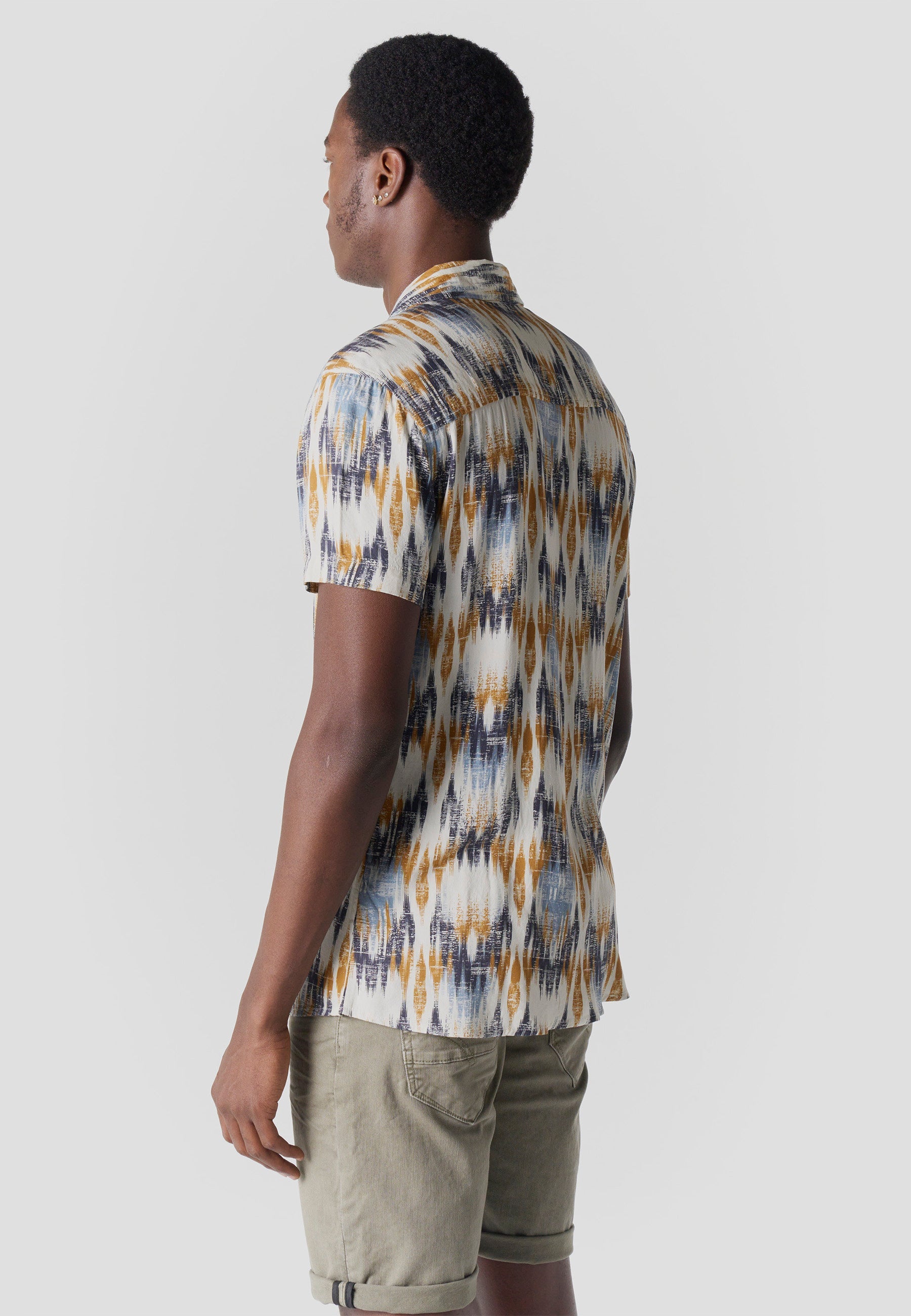 Camisa Hombre Manga Corta Viscosa Estampada – Koroshi 2611CC39