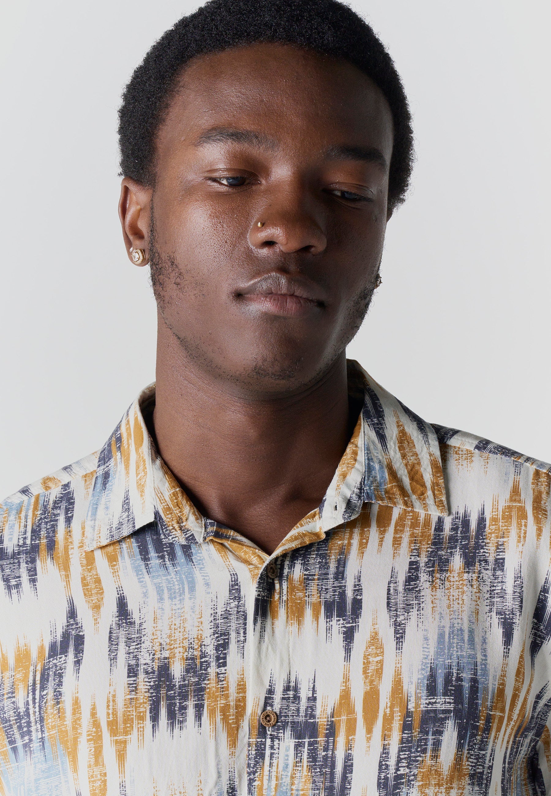 Camisa Hombre Manga Corta Viscosa Estampada – Koroshi 2611CC39