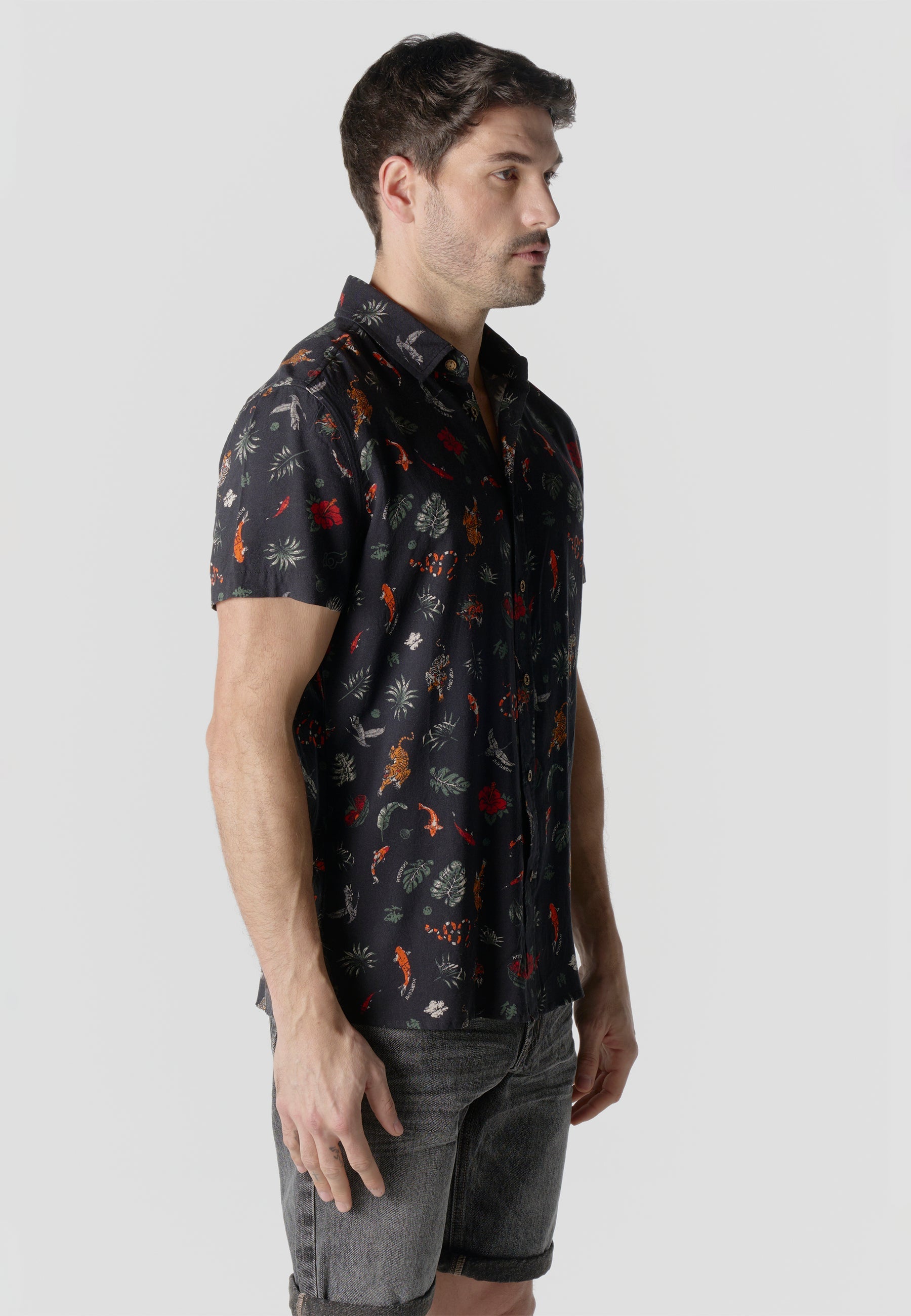 Camisa Hombre Manga Corta Estampado Tropical Viscosa – Koroshi 2611CC40