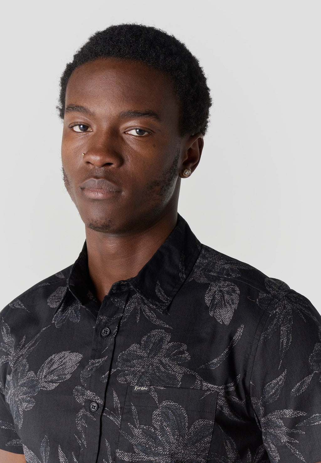 Camisa Hombre Manga Corta Algodón Estampado Tropical – Koroshi 2611CC43