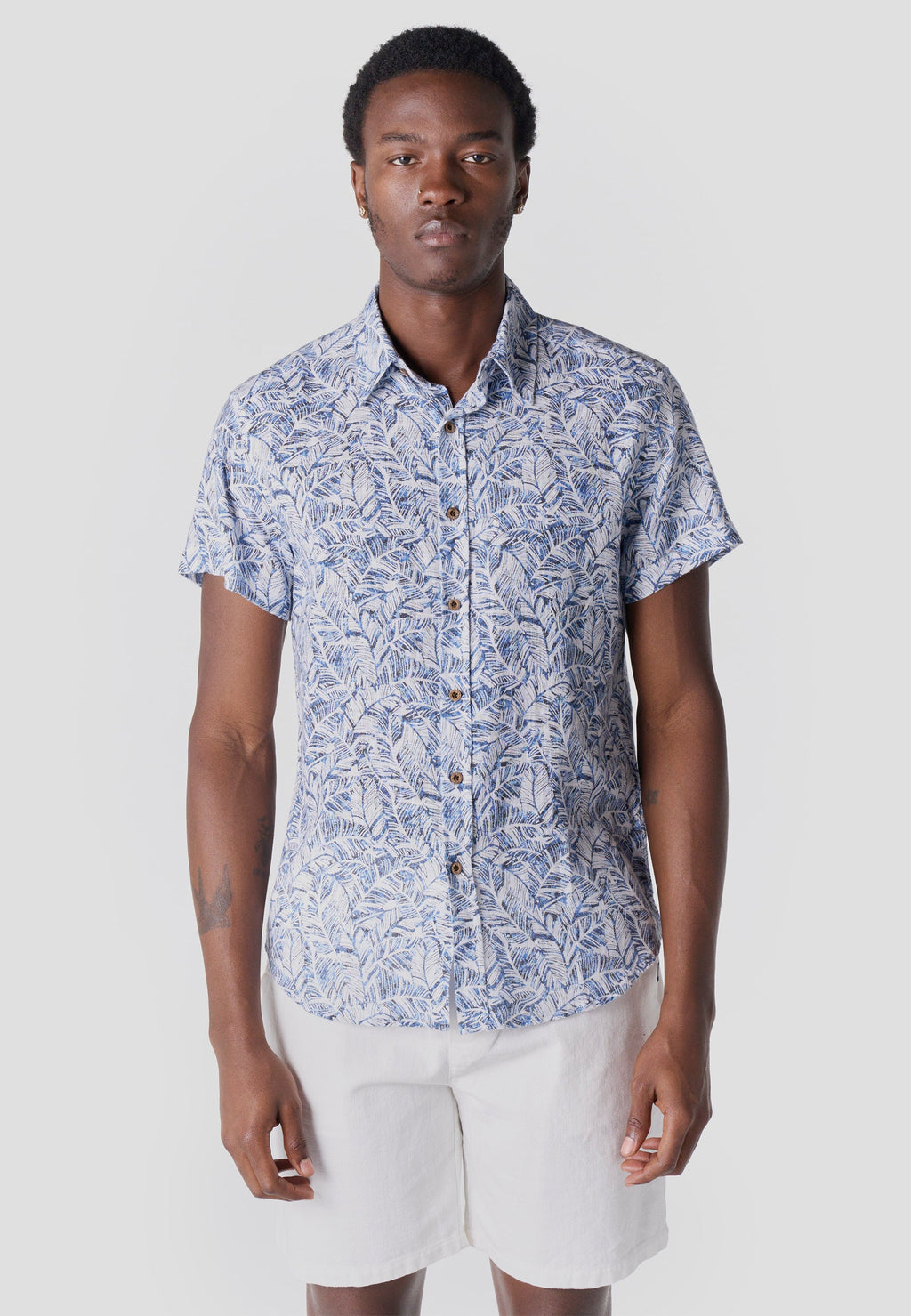 Camisa Hombre Manga Corta Algodón Slub Estampado Tropical – Koroshi 2611CC45