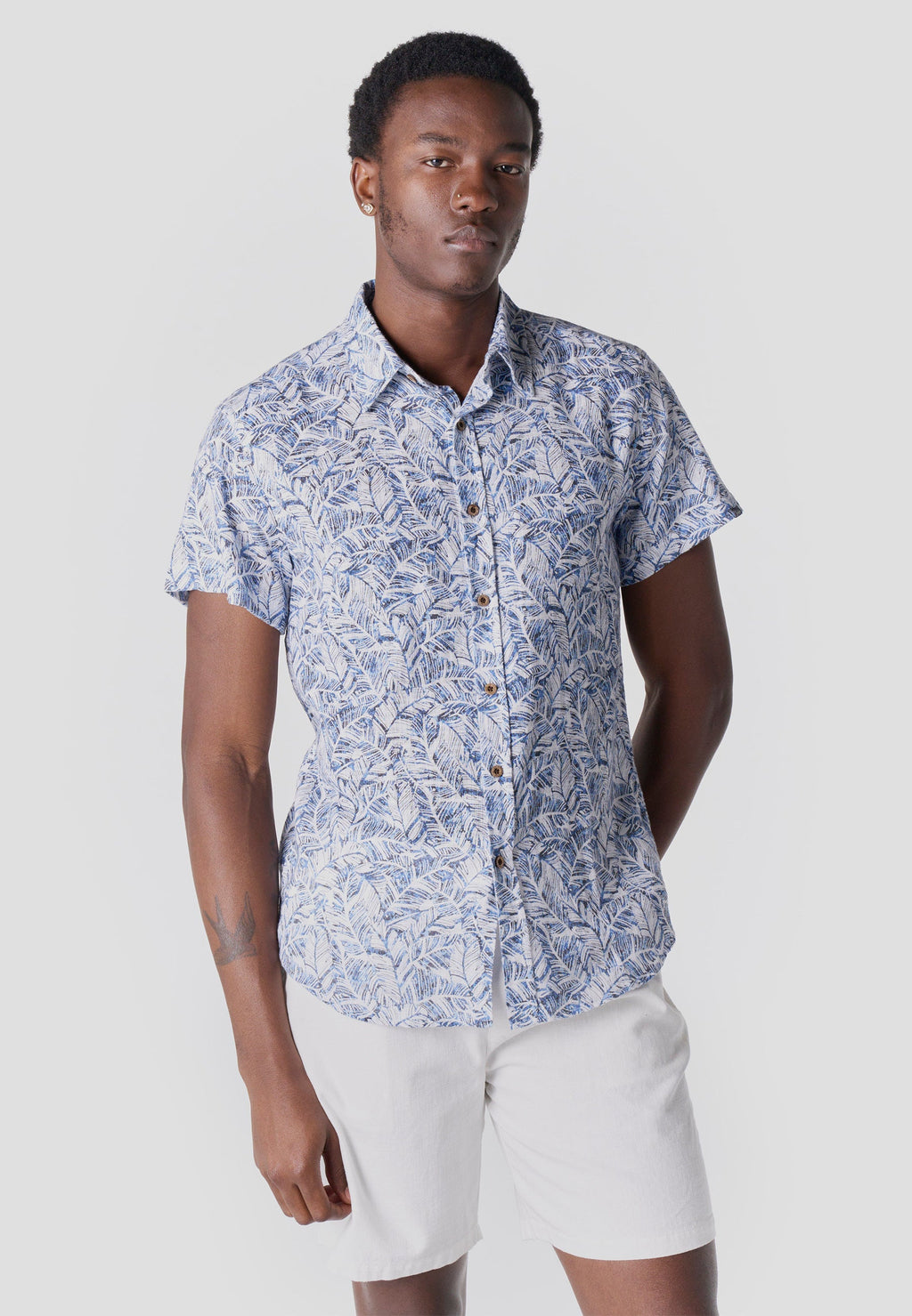 Camisa Hombre Manga Corta Algodón Slub Estampado Tropical – Koroshi 2611CC45