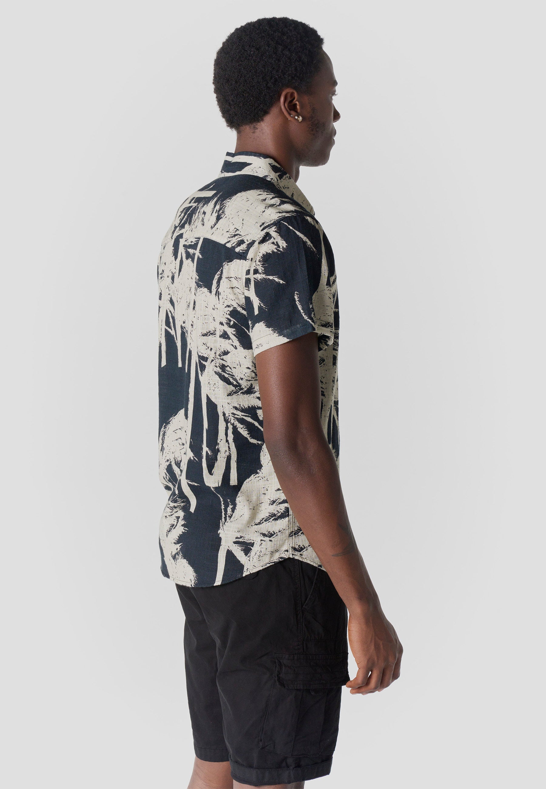 Camisa Hombre Manga Corta Algodón Slub Estampado Tropical – Koroshi 2611CC45
