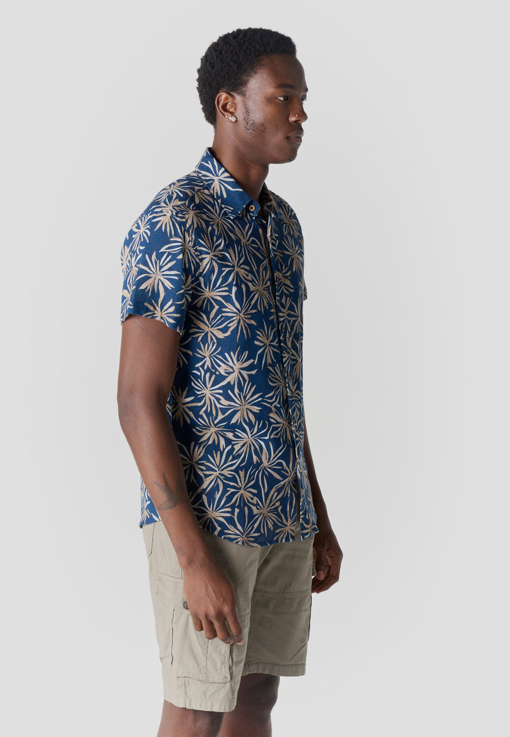 Camisa Hombre Manga Corta Algodón Slub Estampado Tropical – Koroshi 2611CC45