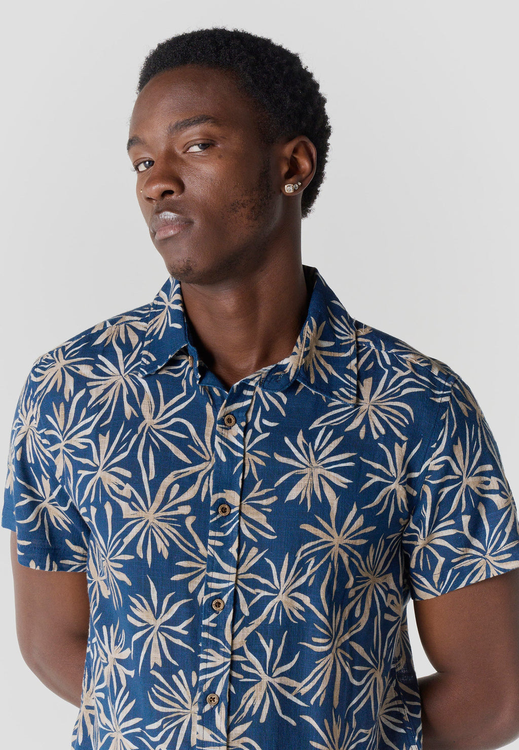 Camisa Hombre Manga Corta Algodón Slub Estampado Tropical – Koroshi 2611CC45