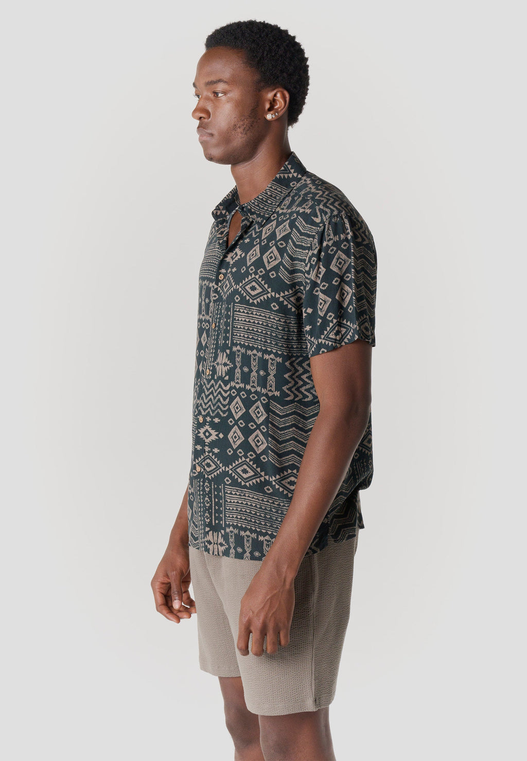 Camisa Hombre Manga Corta Relaxed Estampado Étnico Azteca Viscosa – Koroshi 2611CC49