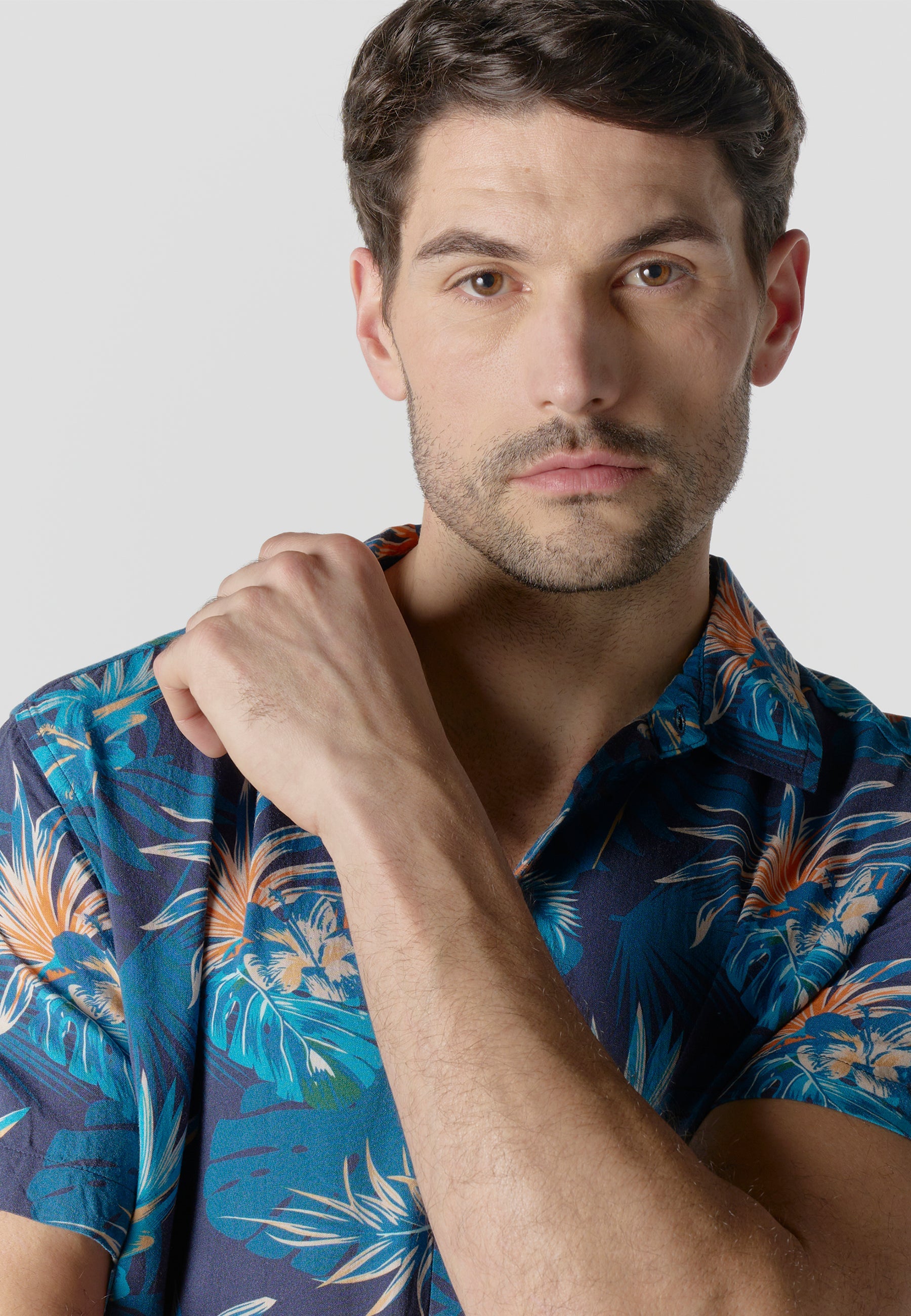 Camisa Hombre Manga Corta Relaxed Estampado Étnico Azteca Viscosa – Koroshi 2611CC49