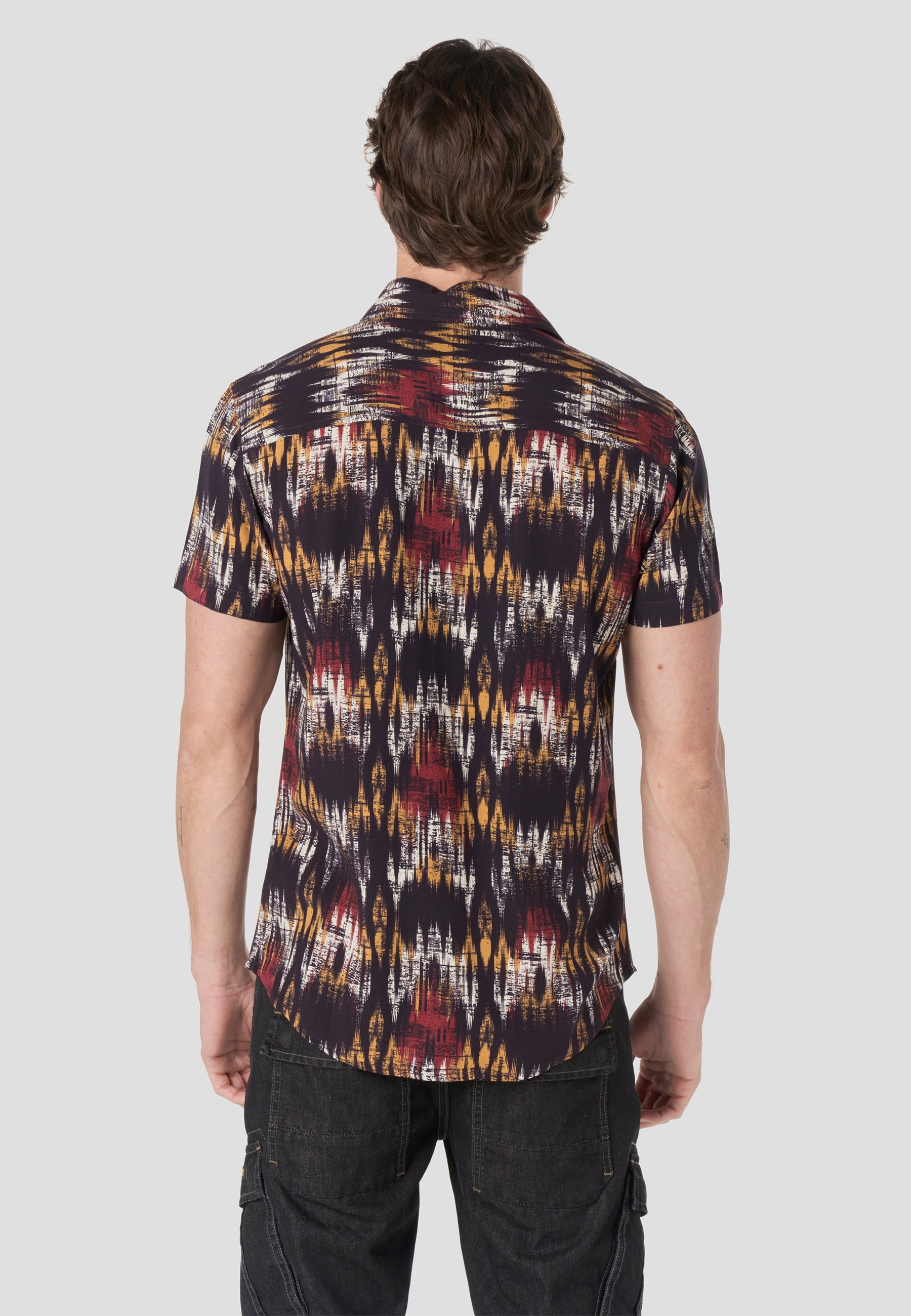 Camisa Hombre Manga Corta Estampada Viscosa Negra – Koroshi 2611CC50